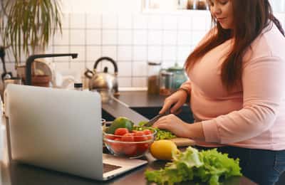 Causes of Weight Gain and Obesity: Key Factors Explained