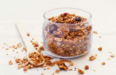 Granola: Good or Bad? Is Granola Healthy?