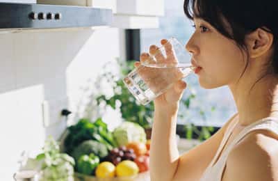 How to Detox Your Body: 9 Evidence-Based Ways to Rejuvenate