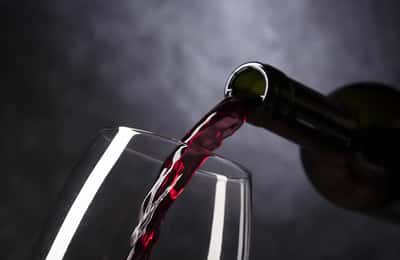 Red Wine: Good or Bad? Health Benefits and Risks Explained