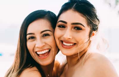 How to Whiten Teeth Naturally: 6 Home Remedies