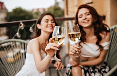 Wine: Good or Bad? Health Benefits and Risks Explained