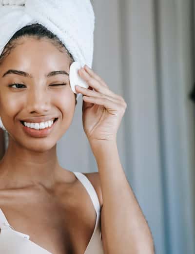 Home Remedies for Acne: Top 13 Natural Treatments