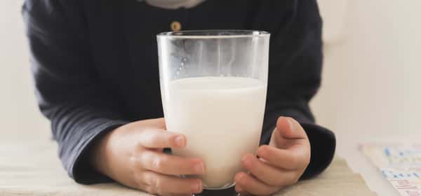 Drinking Milk Before Bed: Benefits and Considerations