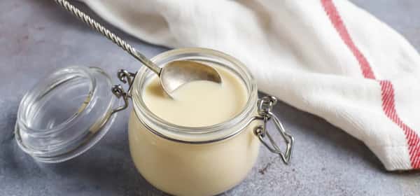 Evaporated Milk Substitutes: 12 Dairy and Non-Dairy Alternatives
