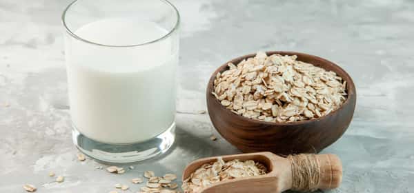 Is Oat Milk Gluten-Free? Gluten Content and Safe Options